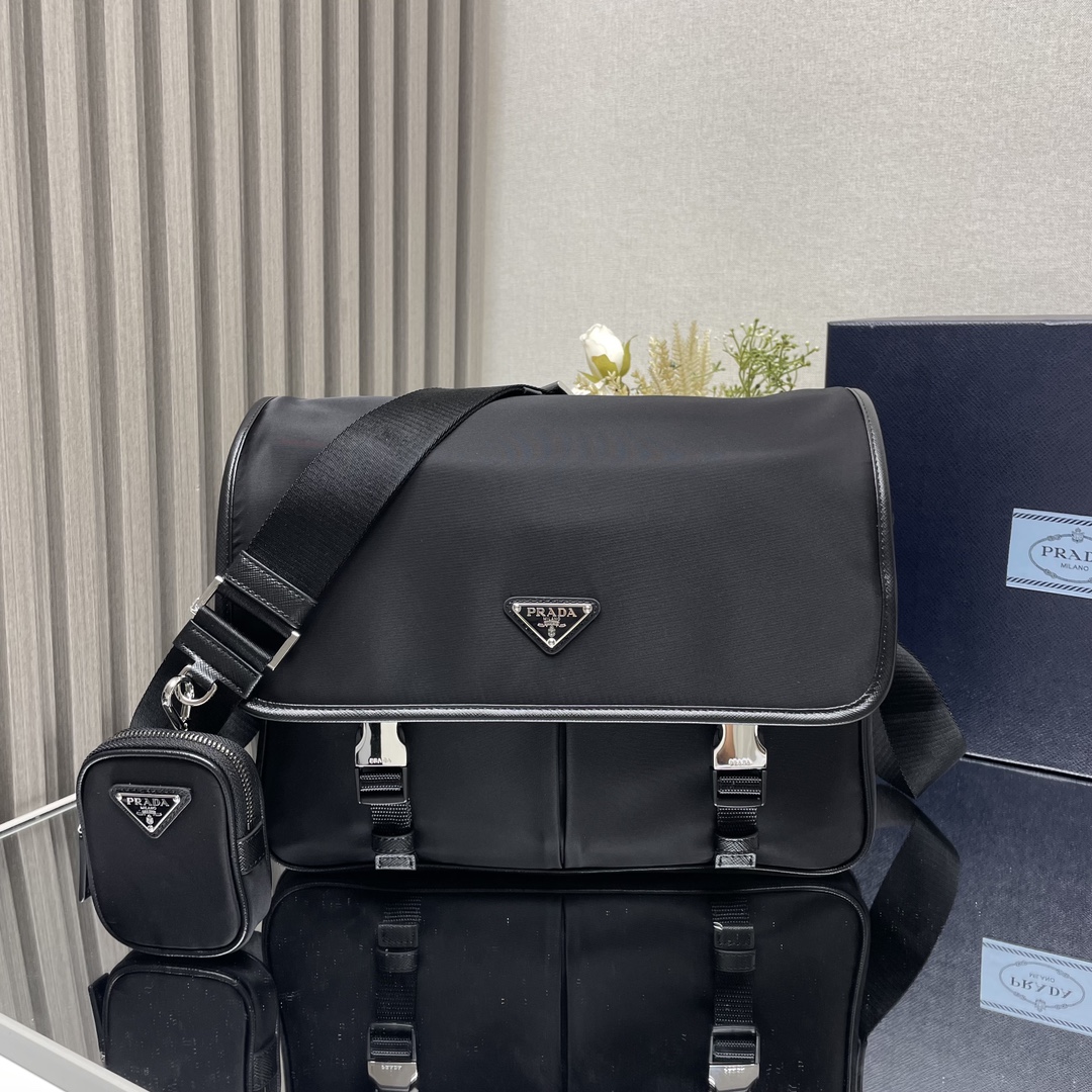 Pra*a satchel bags
